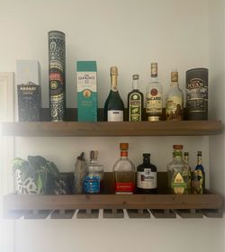 Wall wine rack / bar