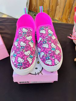 Hello Kitty Shoe