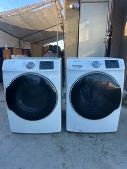 Samsung washer & gas dryer set