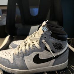 University Blue Jordan 1