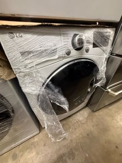 Lg white front load washer/dryer combo