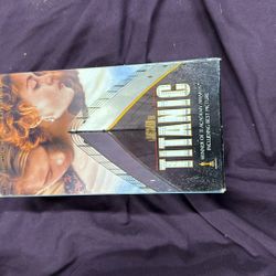 Titanic VHS 