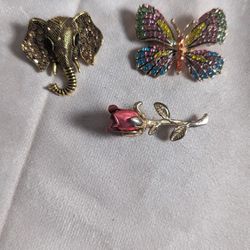 Vintage Women's brooches