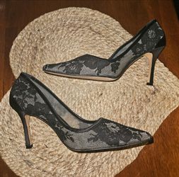 Manolo Blahnik Black Lace Pumps size 37 - 6.5