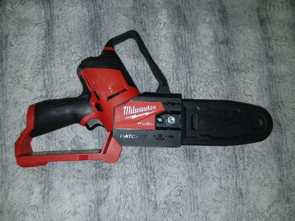 Milwaukee Fuel M12 Hatchet