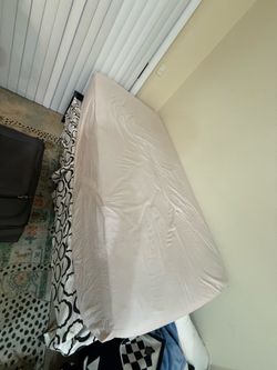 Twin single bed frame with Brooklyn mattress