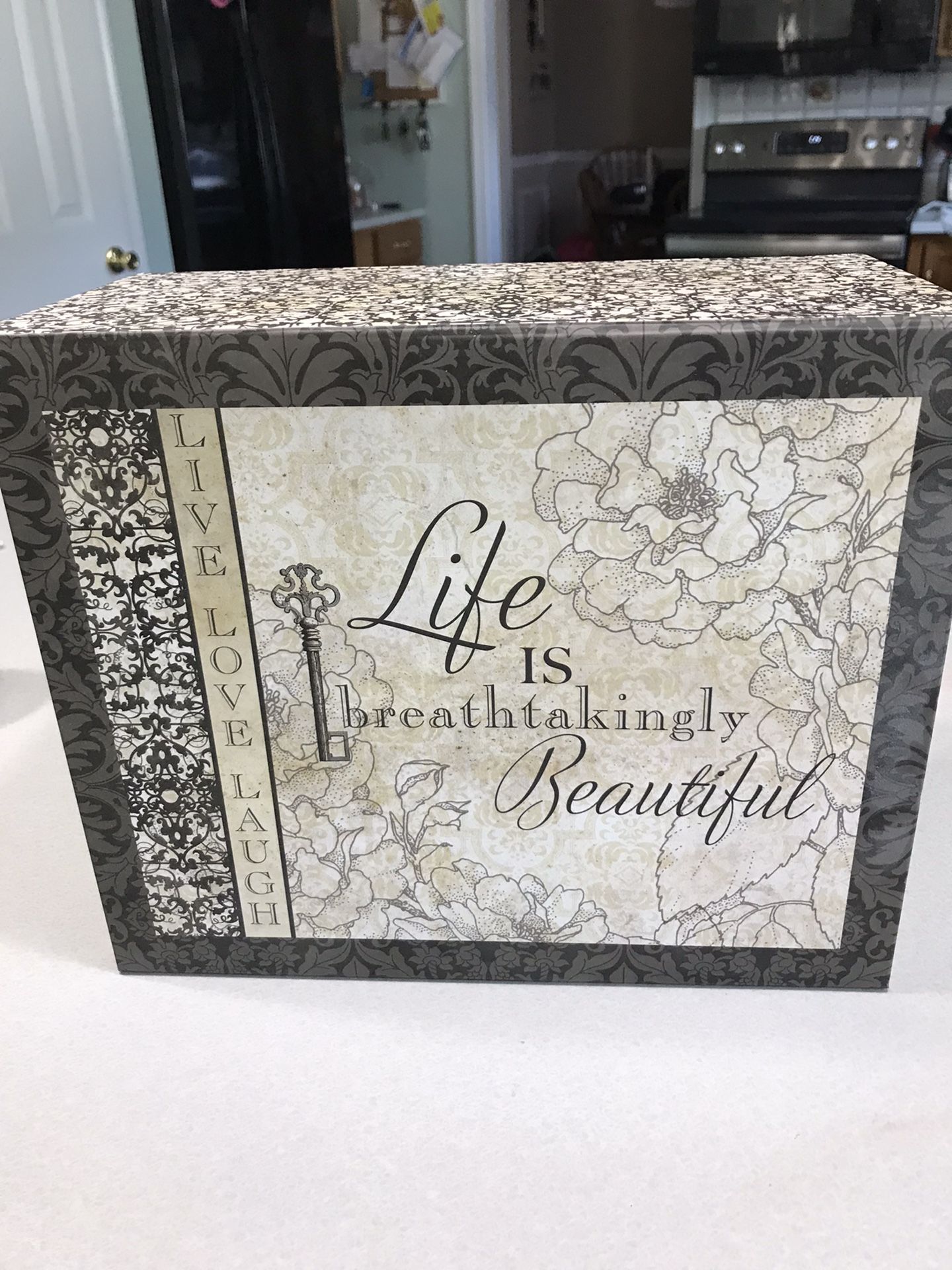 Life Is Breathtakingly Beautiful Decorative Box