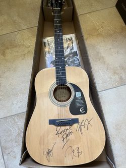RASCAL FLATTS signed EPIPHONE acoustic guitar authentic genuine BRAND NEW collectors