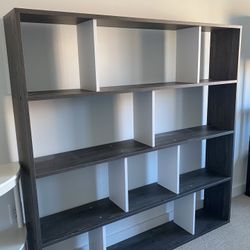 Geometric bookcase - Gray And White 