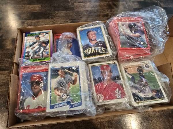 1990 Baseball Cards Lot