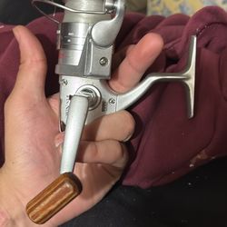 Fishing reel
