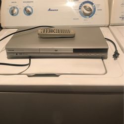 Toshiba Dvd Player W/remote