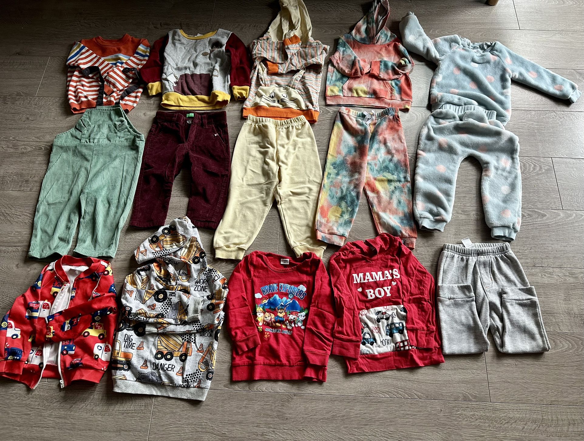 Toddler boys 15 piece clothes set. 3T. Pants, T-shirt, Jeans, hoodie, sweater, jacket etc.