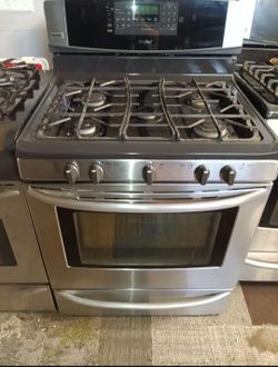 Kenmore Elite Gas Stove
