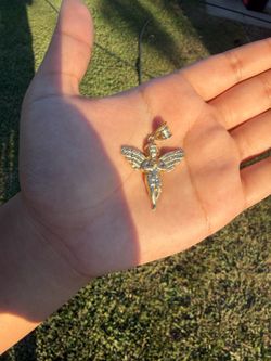 10K Yellow Gold Pendant
