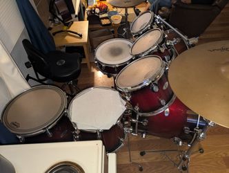 Acoustic Full Size Drum Set