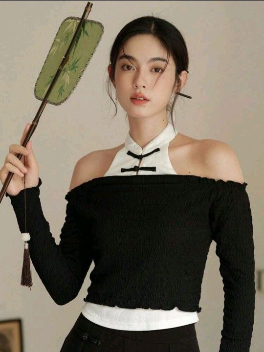 New SHEIN Colourblock Black and White Halter Top