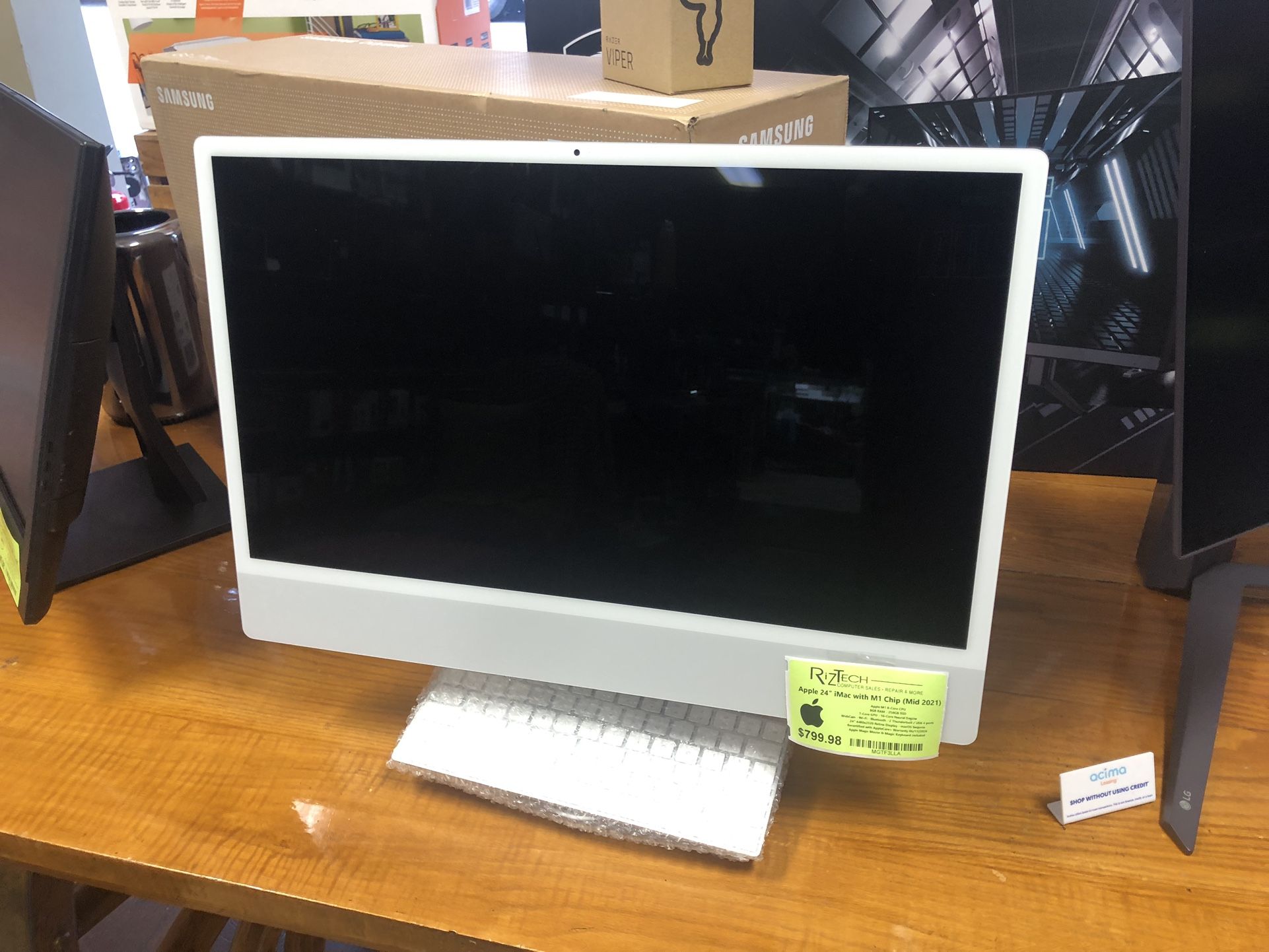 Apple 24" iMac (M1, 2021) - Silver