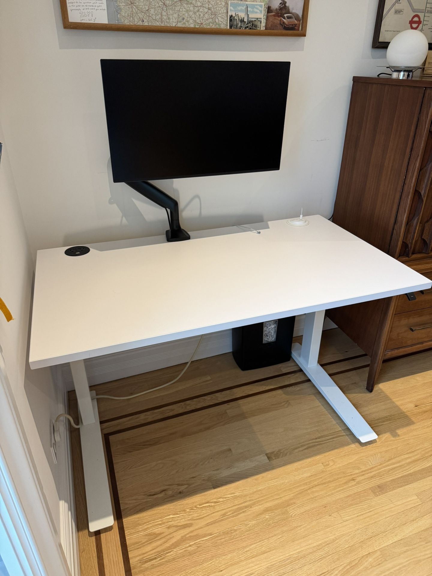 Fully Jarvis, Herman Miller, Sit Stand Desk 