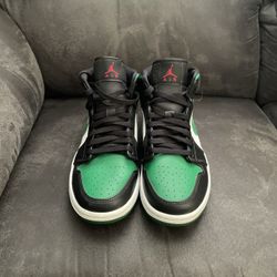 Jordan 1 Mid green Toe 