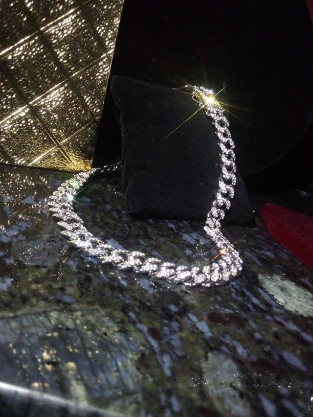One Luxury Lab Diamonds Short 18 Cuban Link Chain Imported 💎🧊🎶