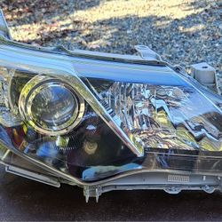 2012, 2013, 2014 Toyota Camry OEM Passenger Headlight