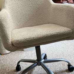 White Fuzzy Office Chair 