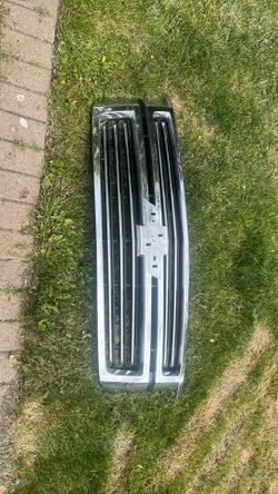 Chevy Tahoe gril