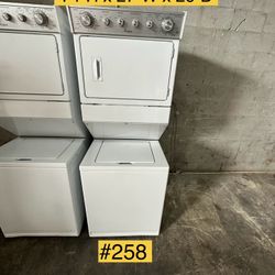 Whirlpool Washer And Dryer Stacked Combo 27”W Electric (#258)