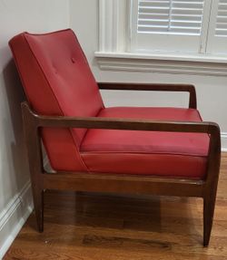 Super Comfy Mid-Century Chair - Price negotiable