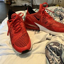 Nike Air Max 270 Size 6Y Red