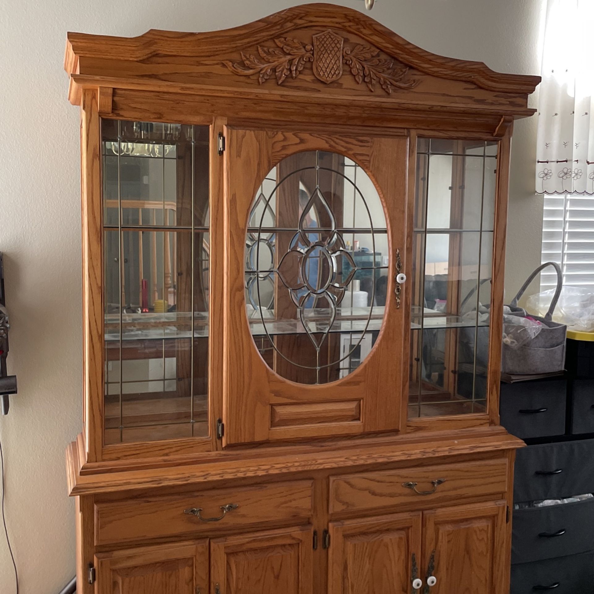 China Cabinet/Display Hutch