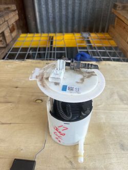 Jeep grand Cherokee fuel pump assembly primary