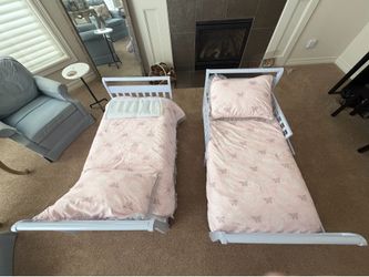 Pair of toddler beds