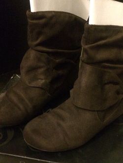 Rampage/ Brown Suede low boots