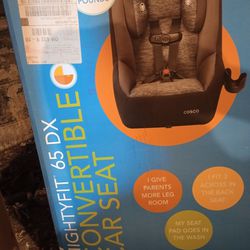 Cosco Mighty Fit65 Dx Convertible Car Seat