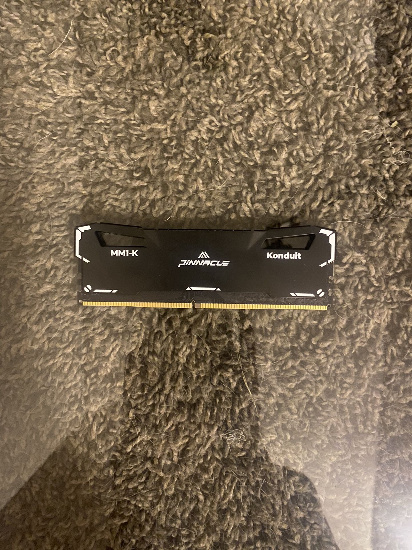 Mm1-k Pinnacle 8 Gb DDR4 Ram