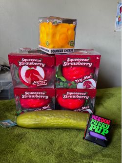 Squishy Lot - NeeDoh Pup Strawberry Squeeeeze Cheese