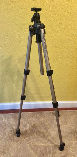 Velbon Chaser EFL-4 Aluminum Camera aTripod with Quick Release Head