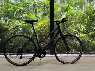 Liv Alight 3 Hybrid Bike - Size Small - Excellent Condition