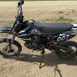 DB-125cc Apollo Dirt Bike 4-Speed