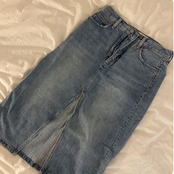 Aritzia/ Denim Forum/ midi denim skirt