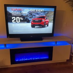 T. V. JVC FULL H D 43”