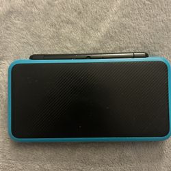 Nintendo 2DS XL