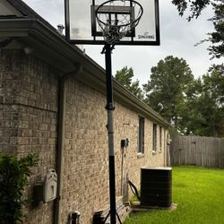 Basketball hoop