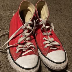 RED CONVERSE