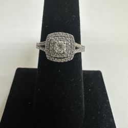 14K Diamond Engagement Ring Size 6.5 