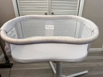 Free Halo Bassinest Swivel sleeper bassinet