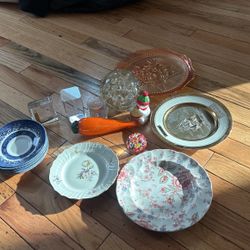 Bundle of different size plates and misc 16 pcs 