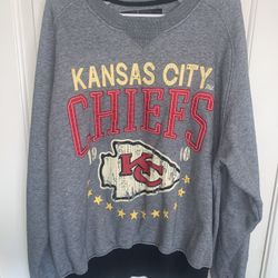 Women’s KC Chiefs Sweatshirt!!
